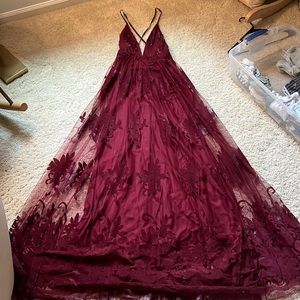 Vici maxi dress; color- wine; size small